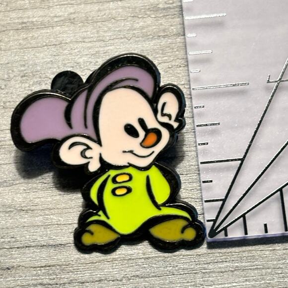 Disney Parks 2016 Kawaii Dopey from Snow White Trading Pin - Cute Dwarf Pin - Picture 2 of 4